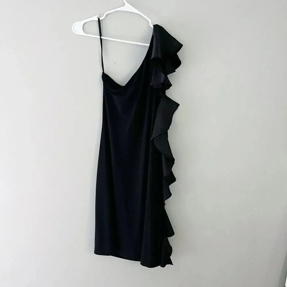 White House Black Market Womens Black Dress 8 One Shoulder Ruffled LBD Cocktail - Picture 3 of 8
